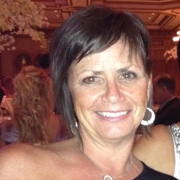 Meet your Posher, Julie - Picture 1 of 1